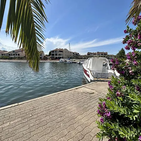 Appartamento 3 Pieces Avec Terrasse A Saint-cyprien - Fr-1-225d-225